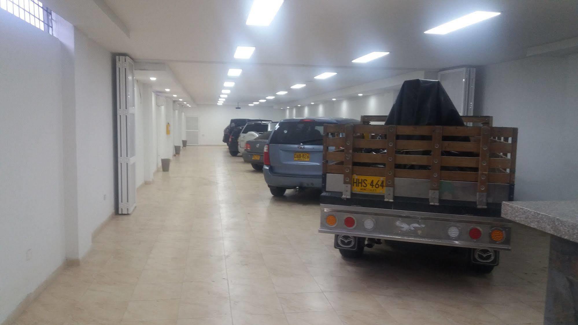 Hotel Ayenda 1501 Metropolitana Plaza Bucaramanga Esterno foto